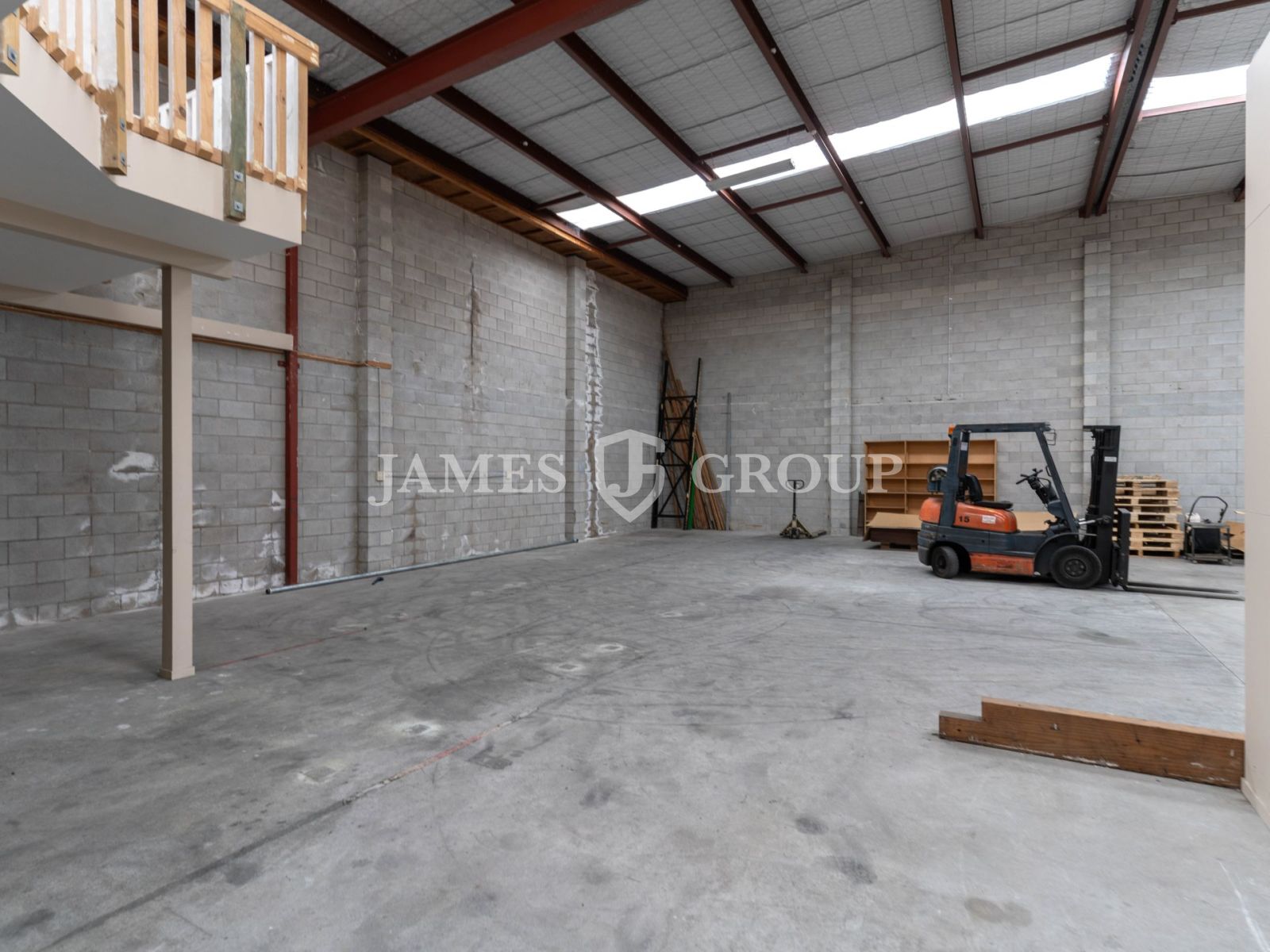 Well-presented Warehouse & Office | East Tamaki