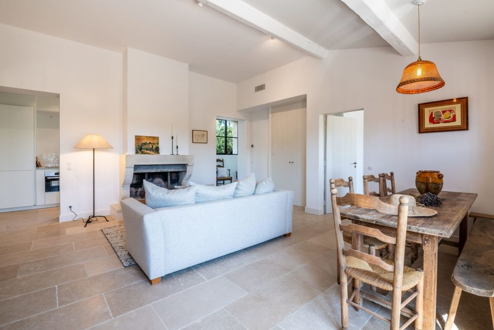 Photographs of Mas des Promesses villa in Provence - Image 39 of 52