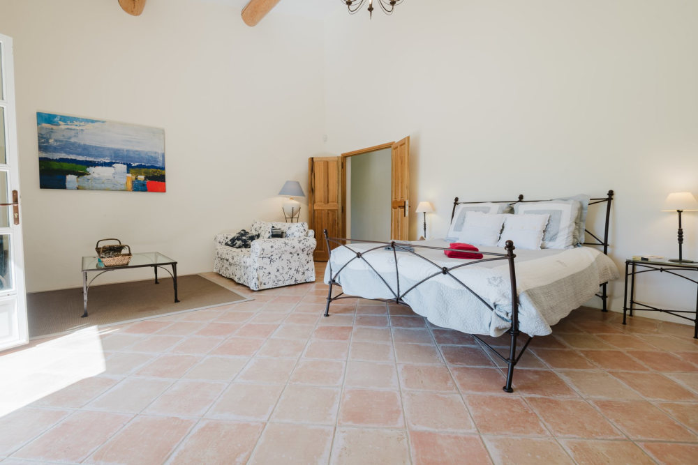Photographs of Mas du Fournil villa in Provence - Image 20 of 47