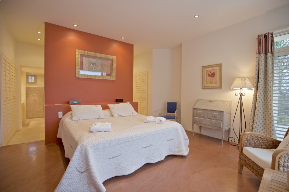 Photographs of A Laise en Provence villa in Provence - Image 13 of 25