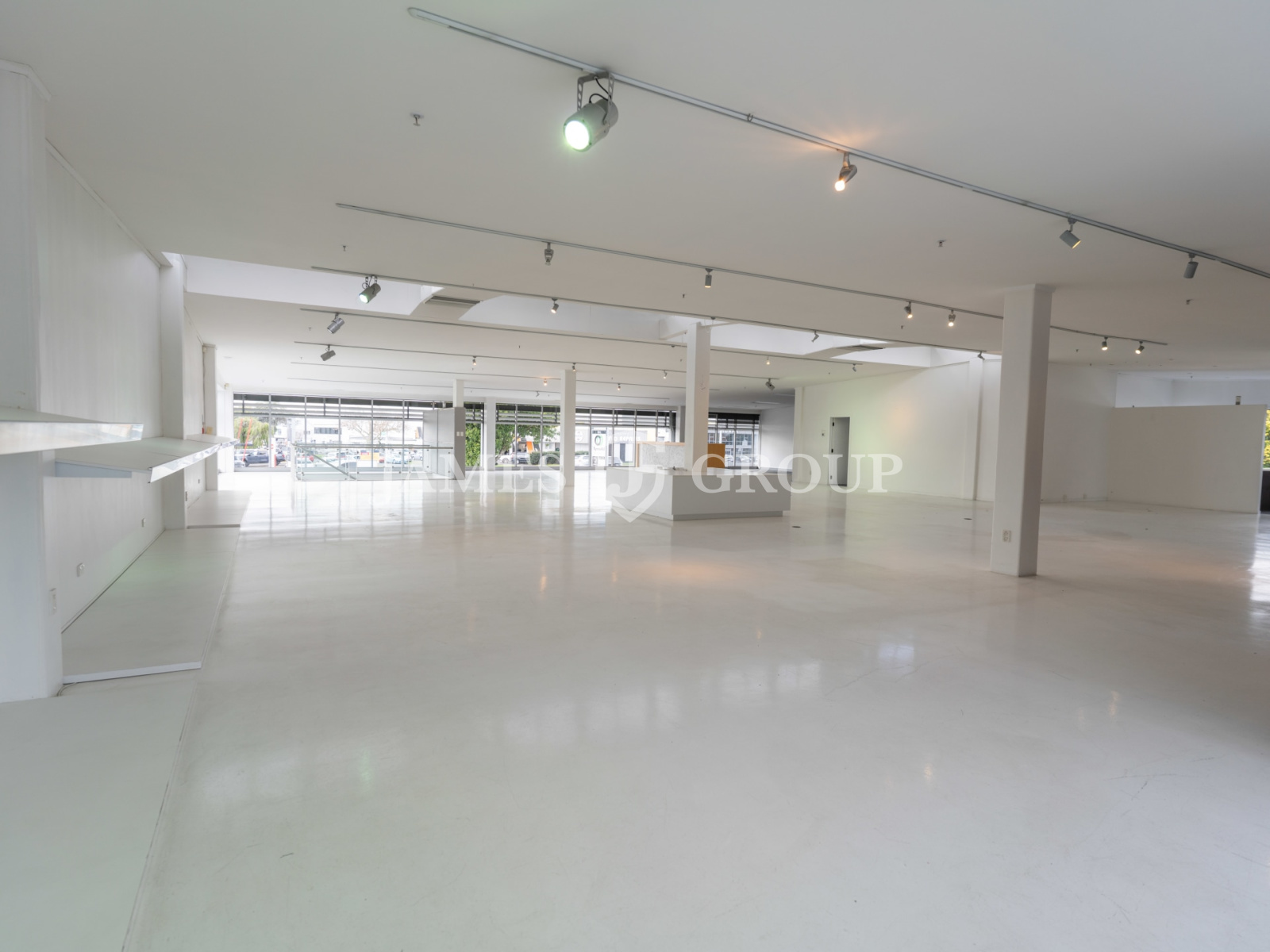 High Profile Rosebank Road Warehouse & Showroom