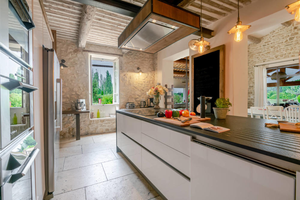 Photographs of Mas de Velorgues villa in Provence - Image 9 of 58