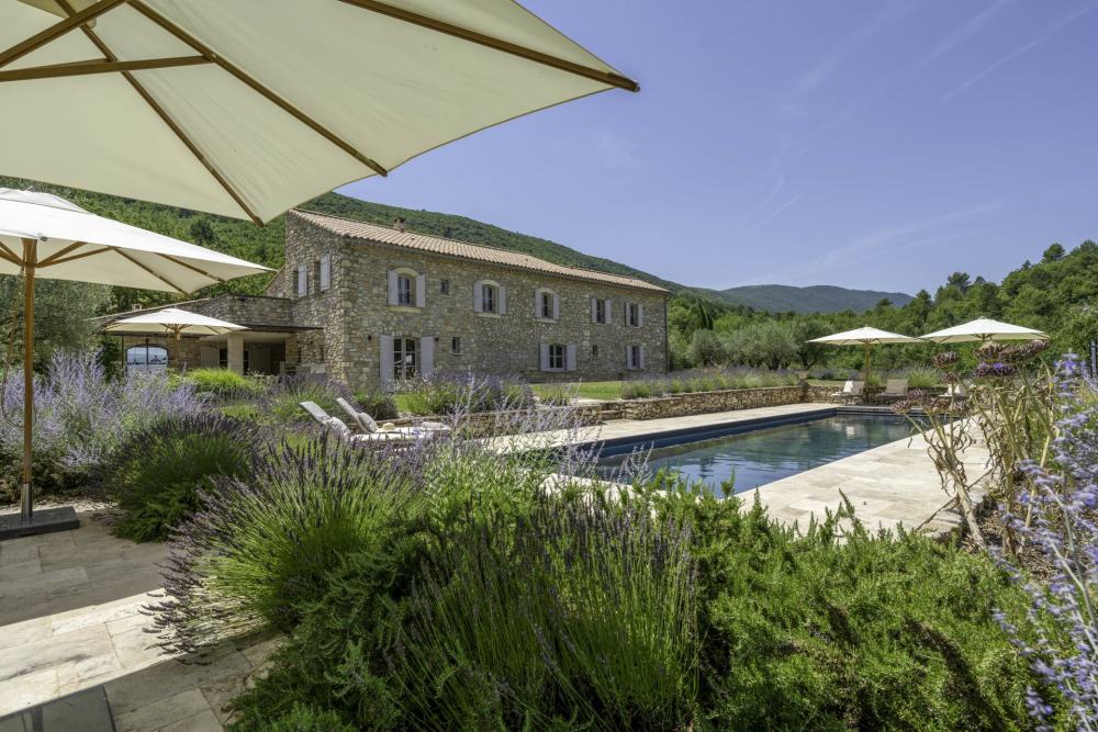 Photographs of Mas Eternel villa in Provence - Image 2 of 40