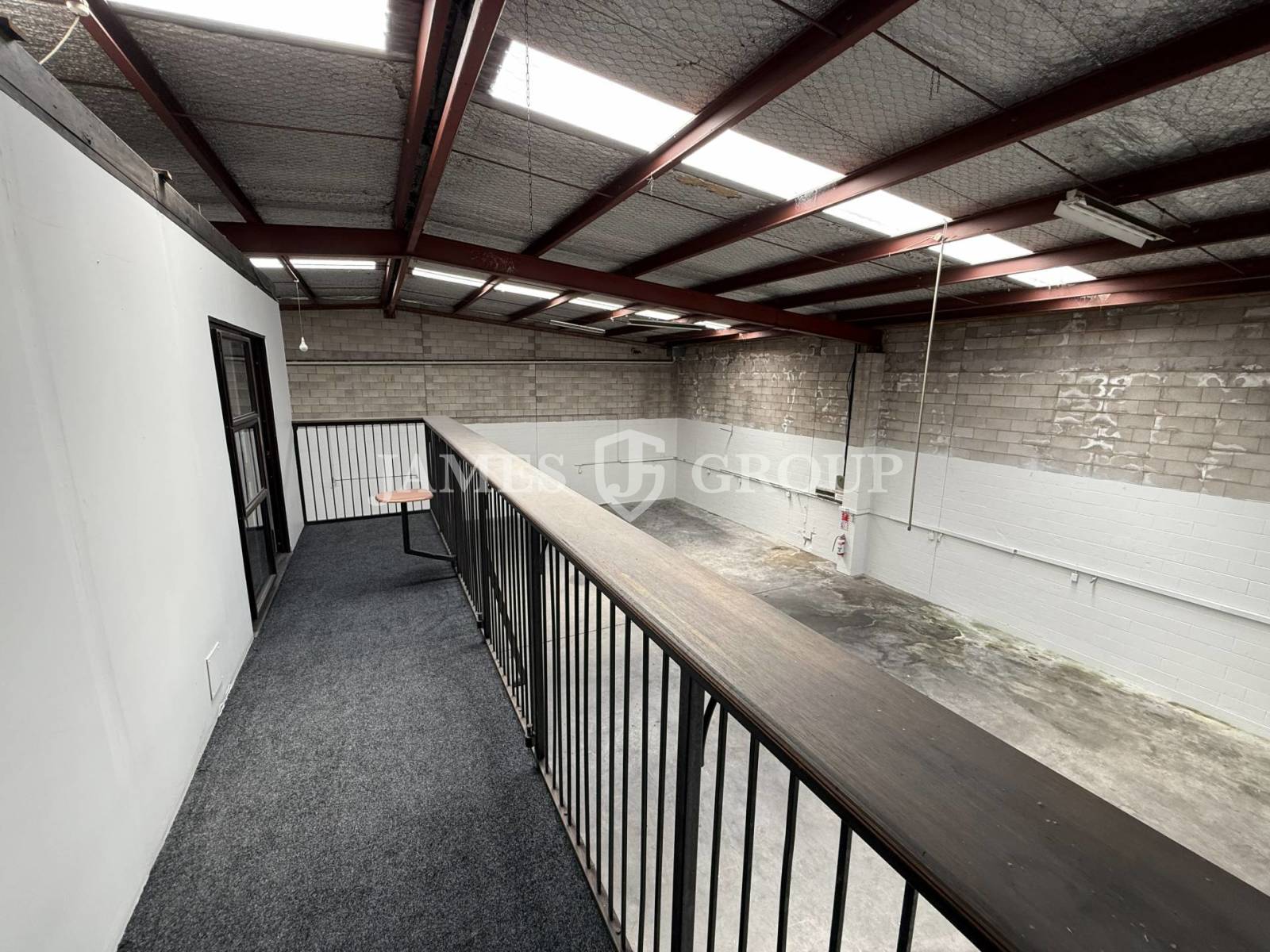 Freshly Refurbished Unit In Central East Tamaki