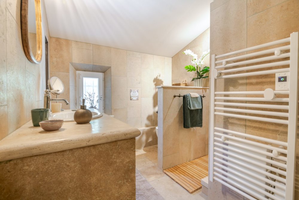 Photographs of Mas de l’Ecrin villa in Provence - Image 31 of 50