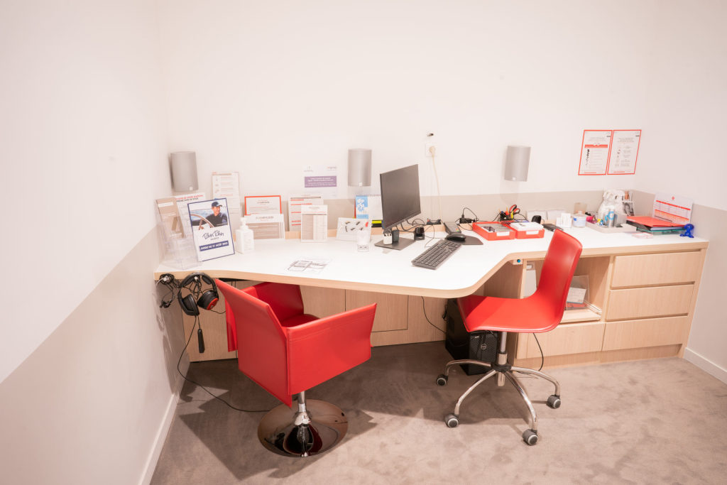 Magasin audioprothesiste 990 rue de l'Arêtier 16430 CHAMPNIERS intérieur