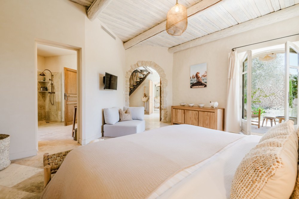 Photographs of Le Hameau de Sénanque villa in Provence - Image 19 of 60