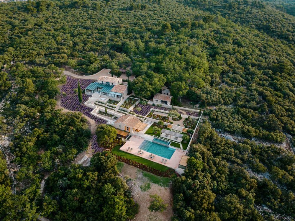 Photographs of La Bastide des Collines villa in Provence - Image 25 of 51