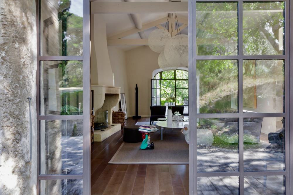 Photographs of Mas la Calade villa in Provence - Image 6 of 38