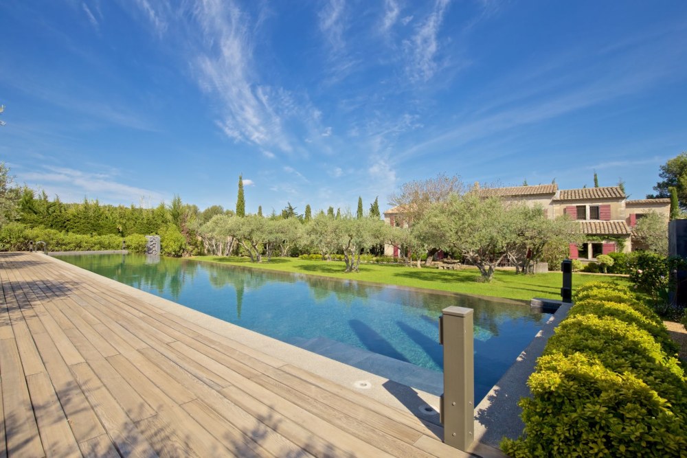 Photographs of Mas des Randonneurs villa in Provence - Image 1 of 41