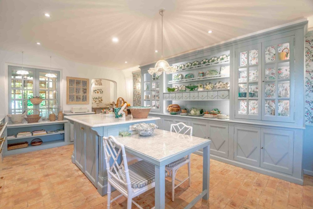 Photographs of Mas Provencal villa in Provence - Image 6 of 38