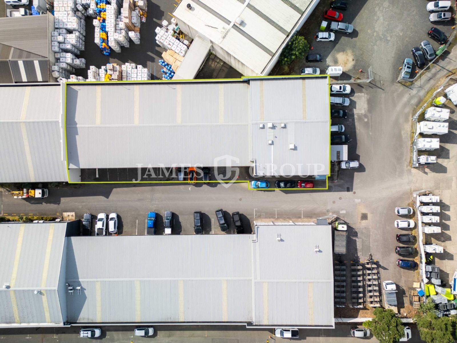 1,290m² Prime Patiki Road Warehouse + 12 Carparks