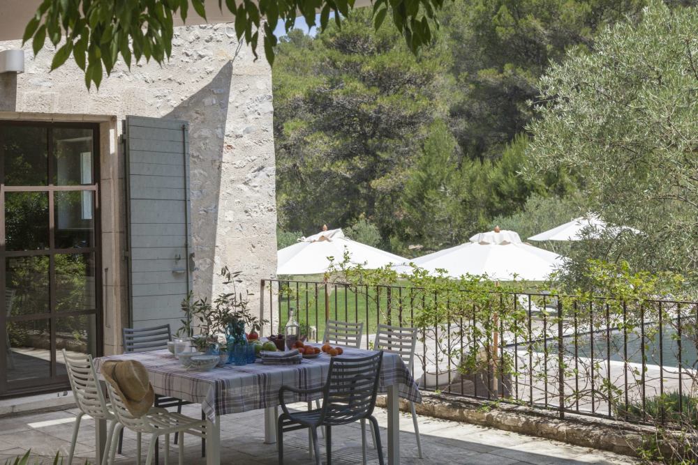 Photographs of Mas la Calade villa in Provence - Image 16 of 38