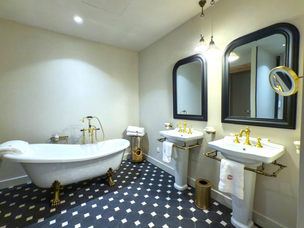 Photographs of Domaine des Murmures villa in Provence - Image 32 of 52