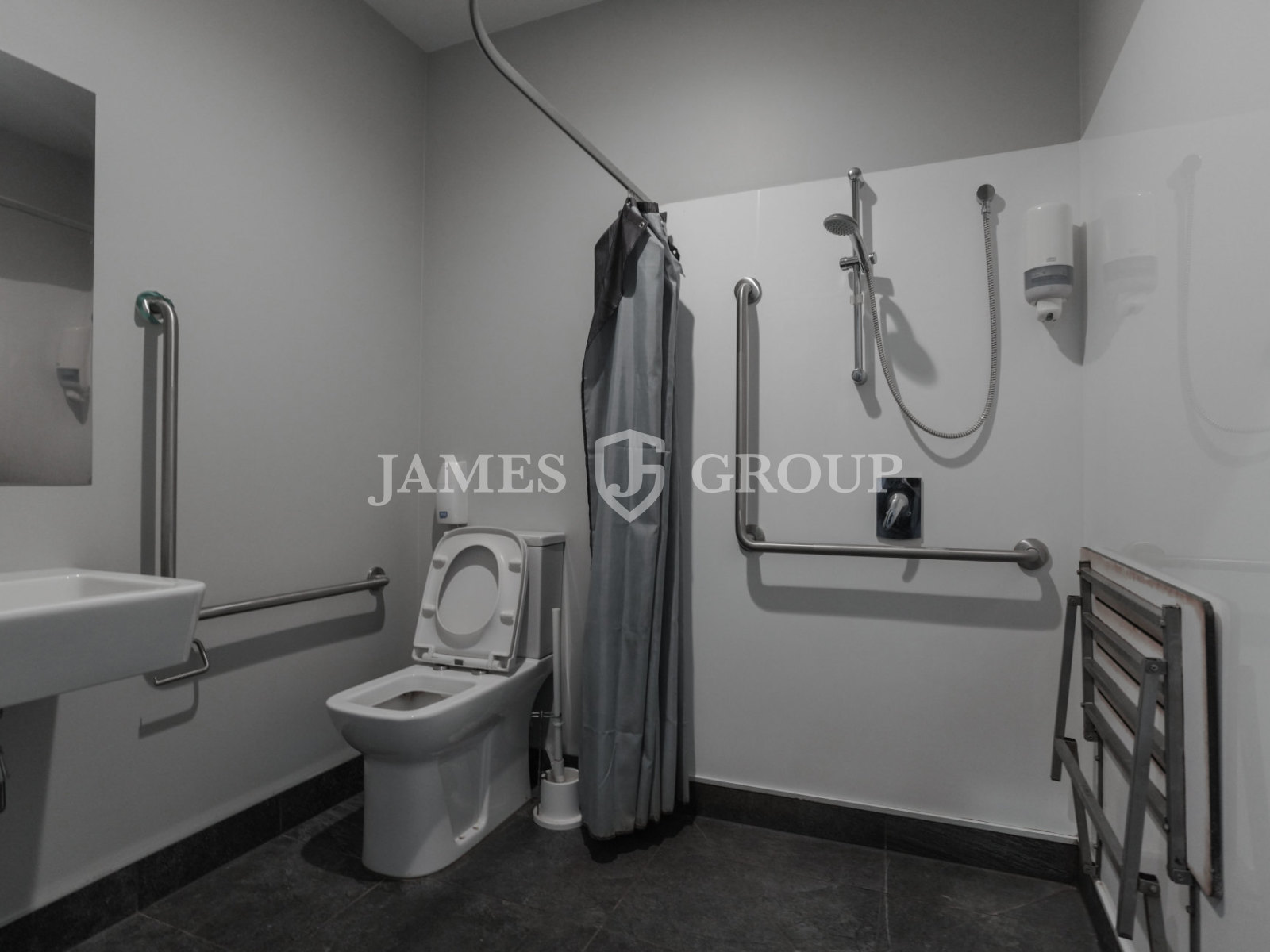 841m² A-grade Unit With Superb Profile