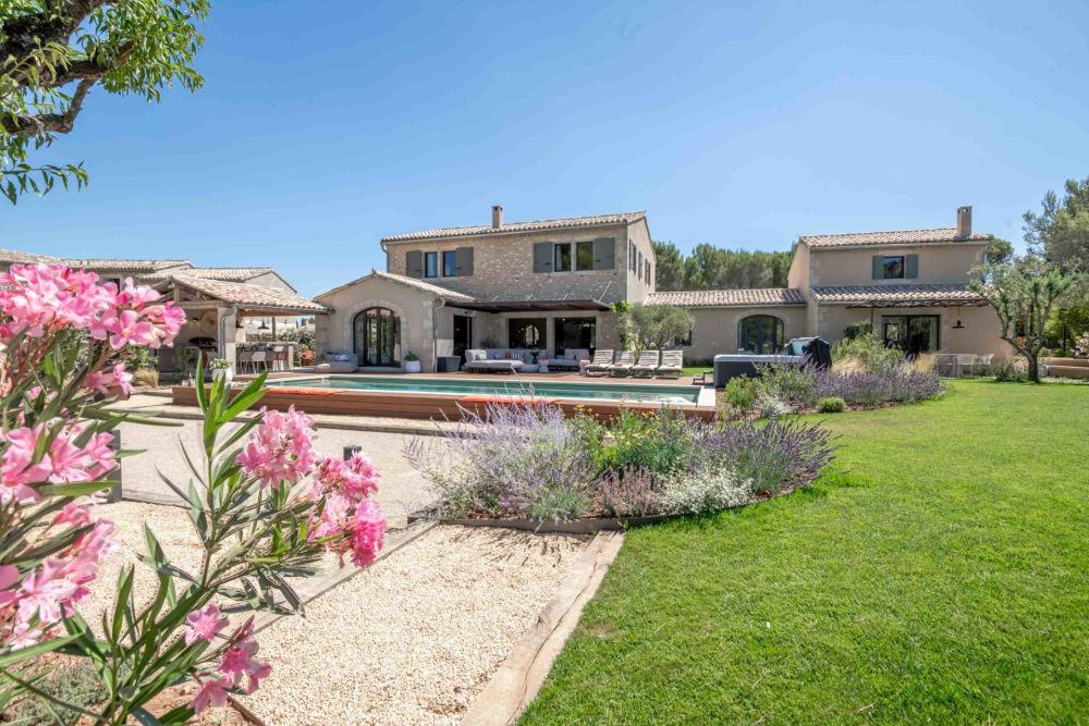Photographs of New! Mas Mémoires villa in Provence - Image 1 of 49