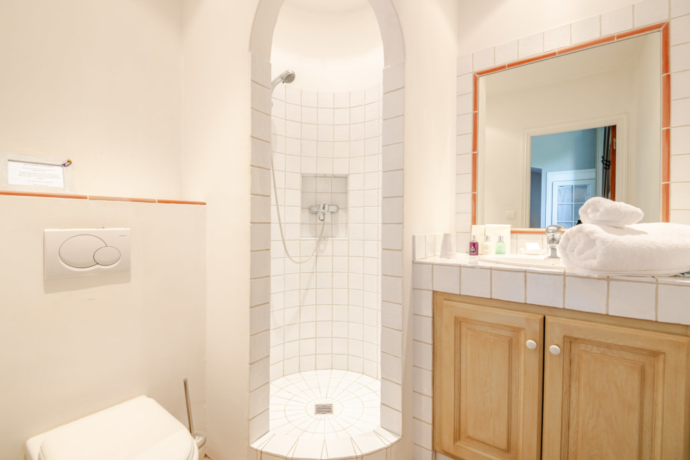 Photographs of Domaine de Fontclair villa in Provence - Image 31 of 60