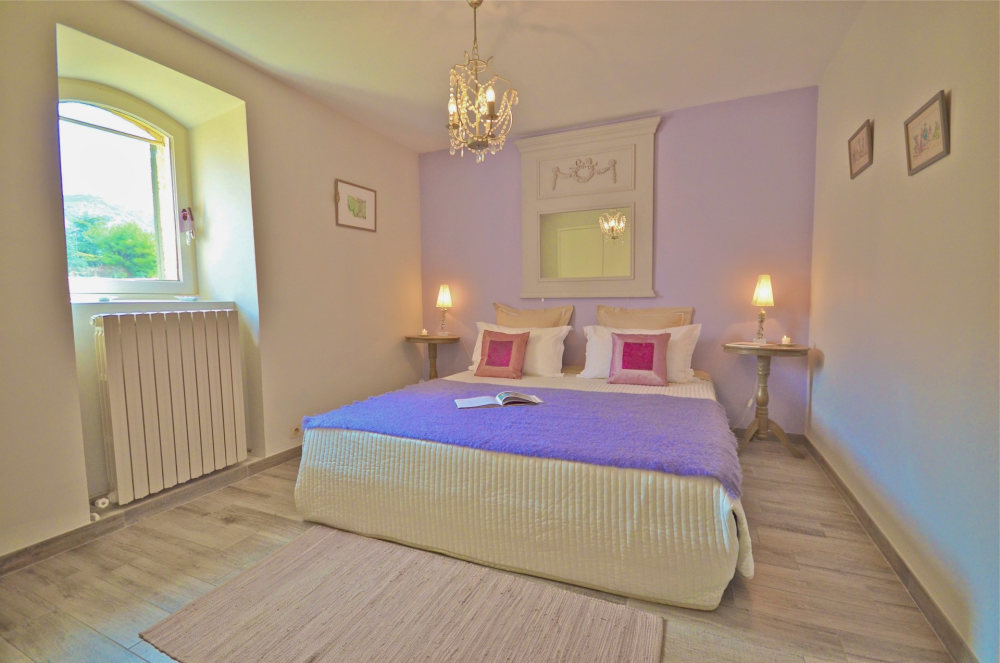 Photographs of La Cour villa in Provence - Image 16 of 34