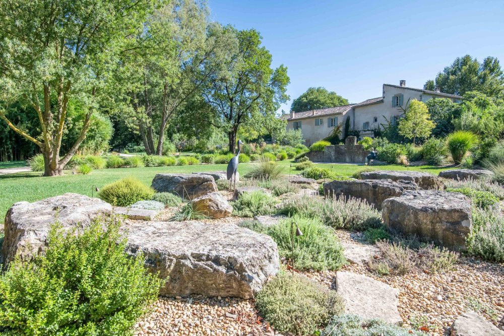 Photographs of Mas des Pierres villa in Provence - Image 4 of 60