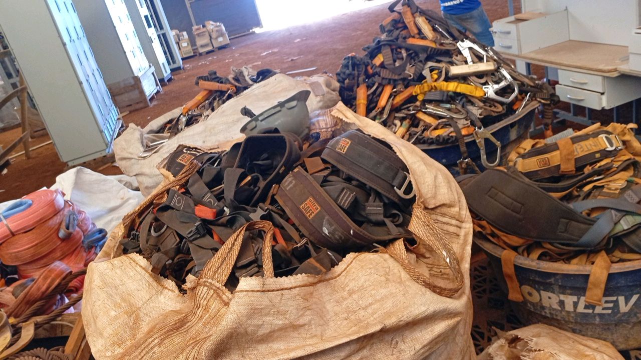 Lot of Several Protection Straps