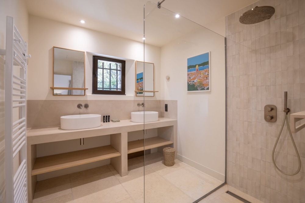 Photographs of A l’ombre des Chênes villa in Provence - Image 17 of 35