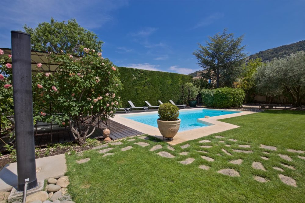 Photographs of La Cour villa in Provence - Image 13 of 34