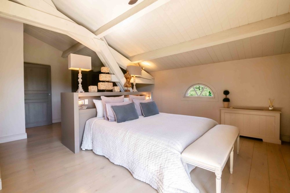 Photographs of Domaine de Villeblanche villa in Provence - Image 46 of 60