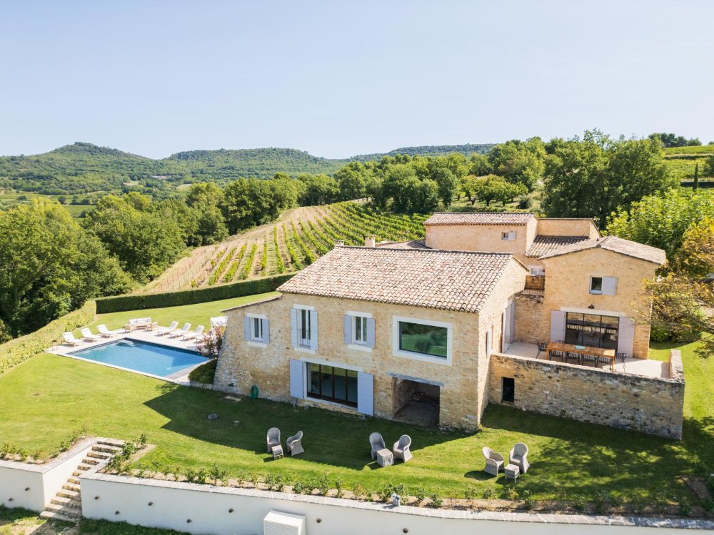 Photographs of New! Mas de la Lyre villa in Provence - Image 1 of 46