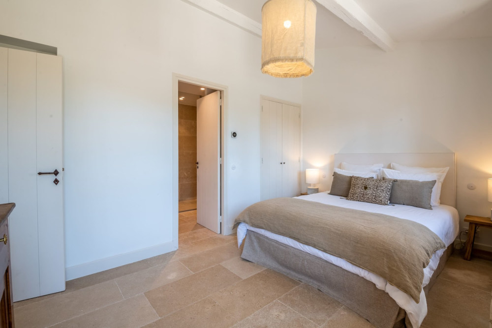 Photographs of Mas des Promesses villa in Provence - Image 41 of 52