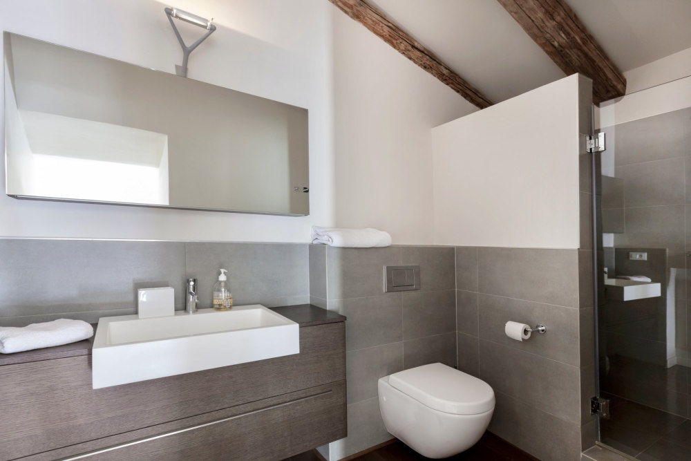 Photographs of Mas la Calade villa in Provence - Image 29 of 38