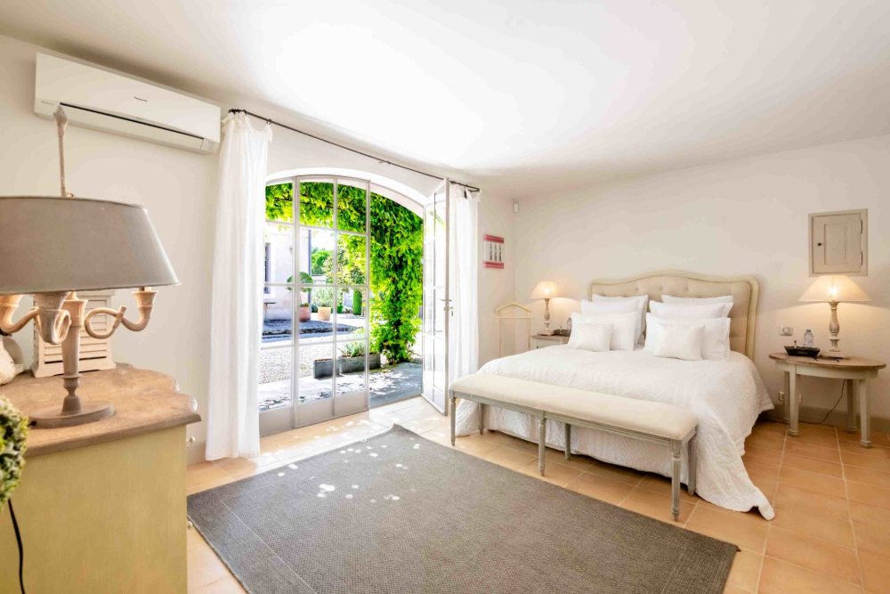 Photographs of Domaine de Villeblanche villa in Provence - Image 33 of 60