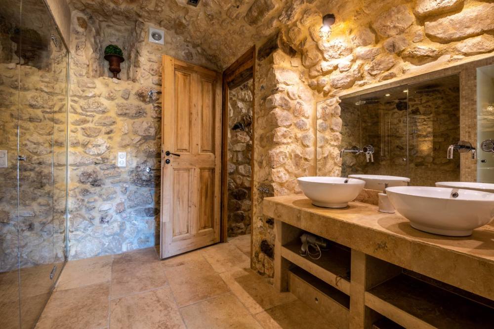 Photographs of Mas des Gardois villa in Provence - Image 40 of 58