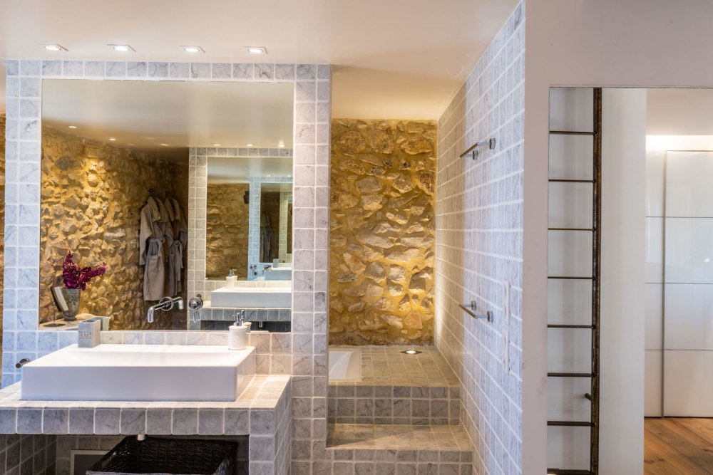 Photographs of Mas des Gardois villa in Provence - Image 28 of 58