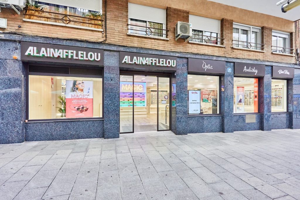 Tienda Óptico rambla josep anselm clavé, 49 bajo 08940 CORNELLÁ DE LLOBREGAT