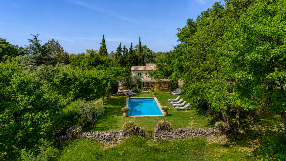 Photographs of Le Mas des Amandiers villa in Provence - Image 29 of 41