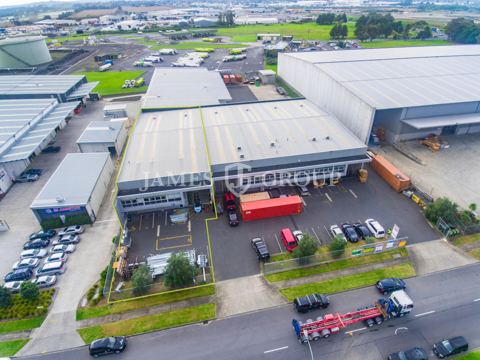 A-grade Wiri Industrial With Front Yard