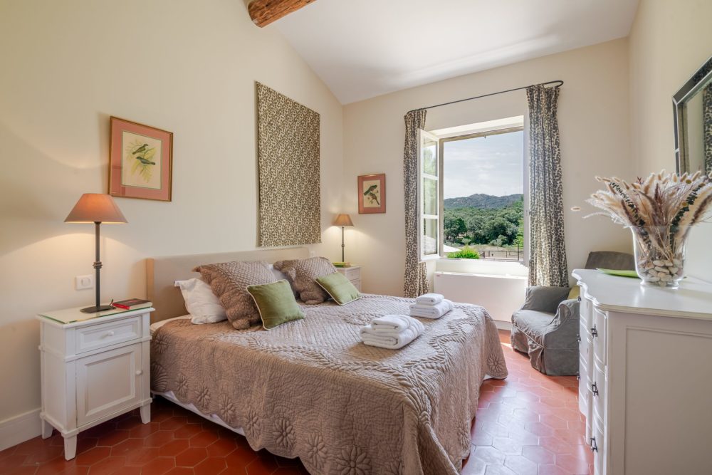 Photographs of Mas de Roubine villa in Provence - Image 22 of 45