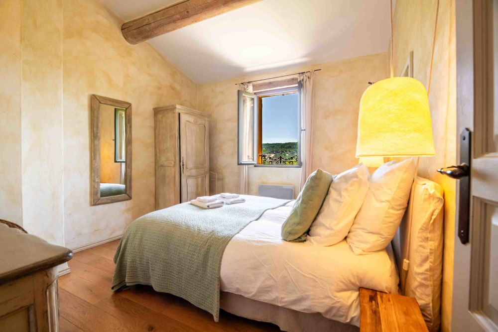 Photographs of Mas Rustrel villa in Provence - Image 13 of 26