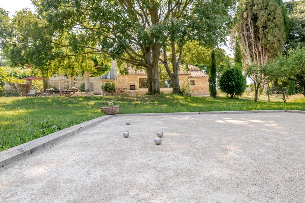 Photographs of Mas des Pêchers villa in Provence - Image 45 of 52