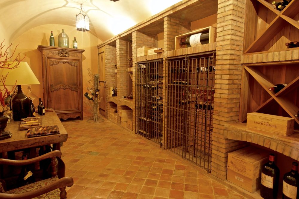 Photographs of Mas de Paradis villa in Provence - Image 10 of 49