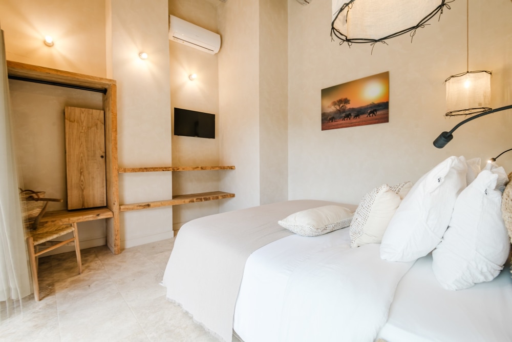 Photographs of Le Hameau de Sénanque villa in Provence - Image 41 of 60