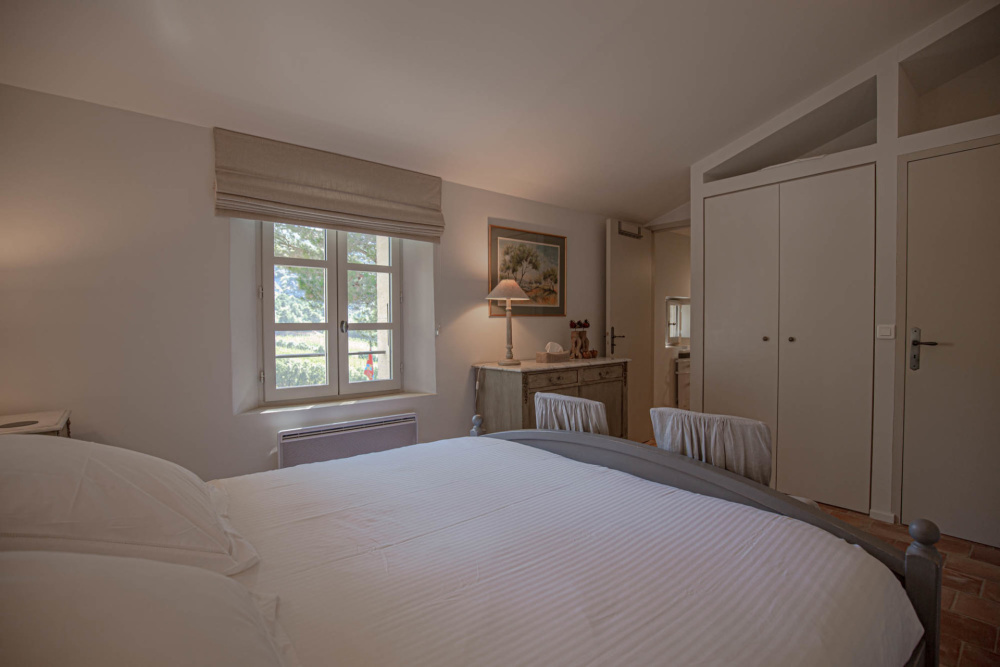 Photographs of Mas de Monvert villa in Provence - Image 26 of 34