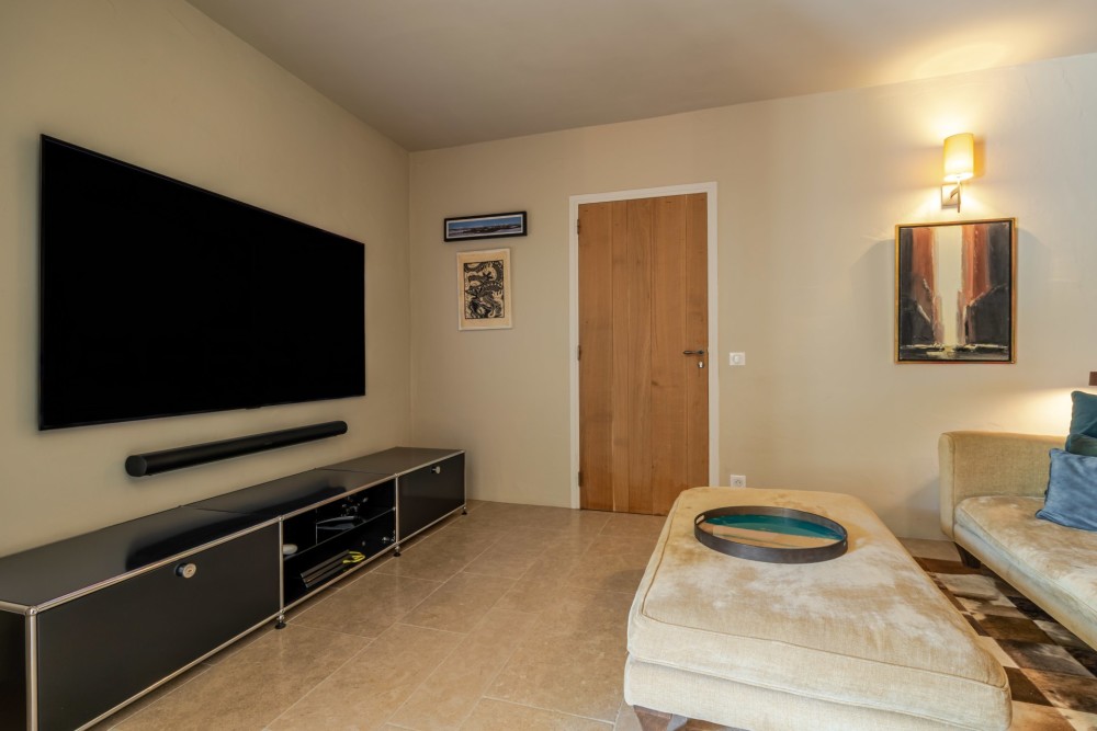 Photographs of Mas du Poète villa in Provence - Image 36 of 39