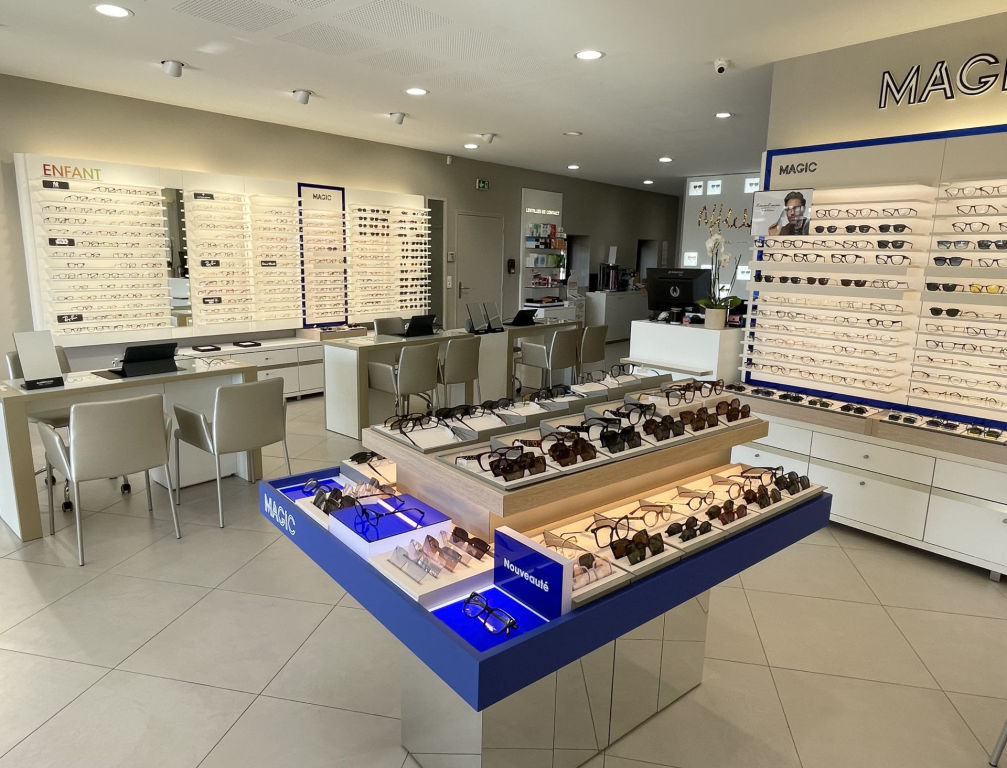 Magasin Opticien 34 rue Aristide Boucicaut 56000 VANNES intérieur