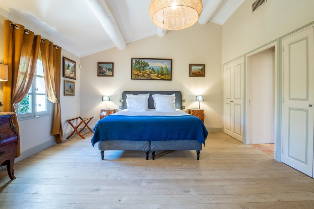 Photographs of Mas de Pagnol villa in Provence - Image 11 of 39
