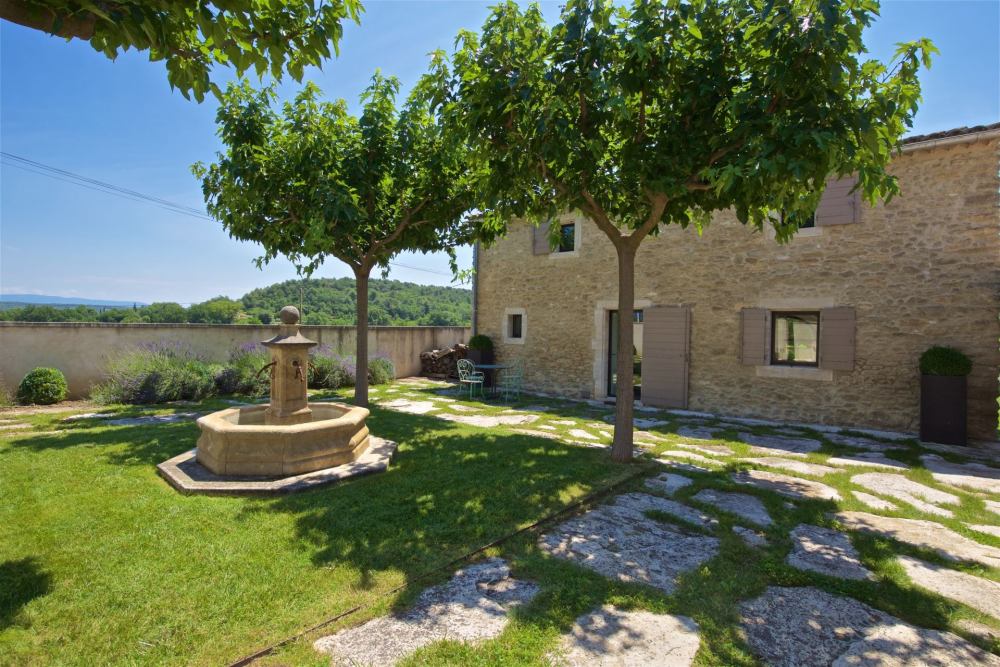 Photographs of Mas des Platanes villa in Provence - Image 36 of 36