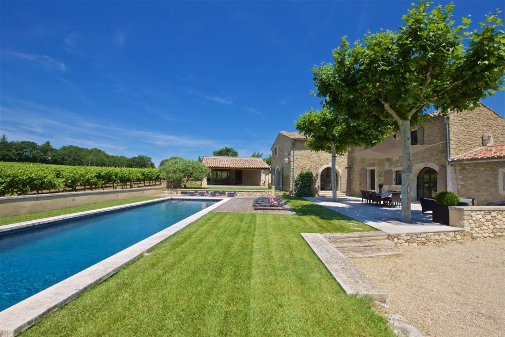 Photographs of Mas des Platanes villa in Provence - Image 25 of 36