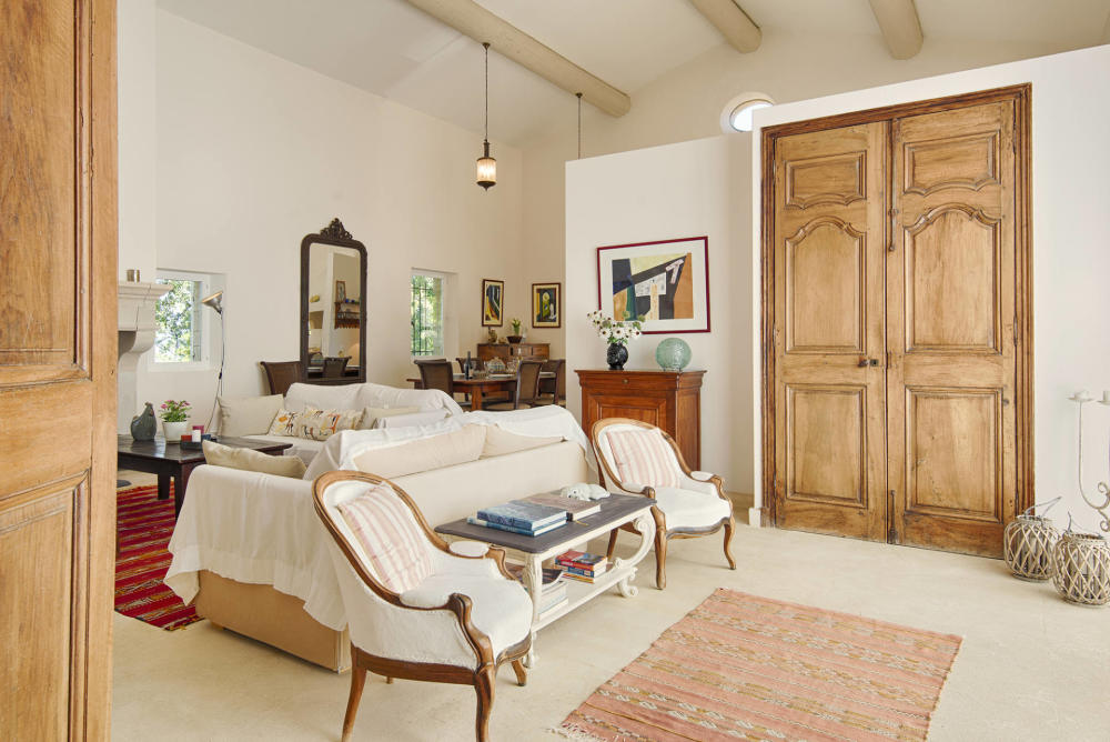 Photographs of Mas de Roquebrune villa in Provence - Image 6 of 32