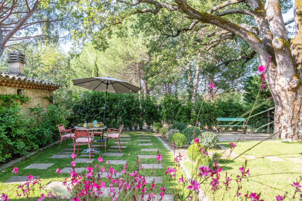 Photographs of Mas de l’Ermitage villa in Provence - Image 5 of 33