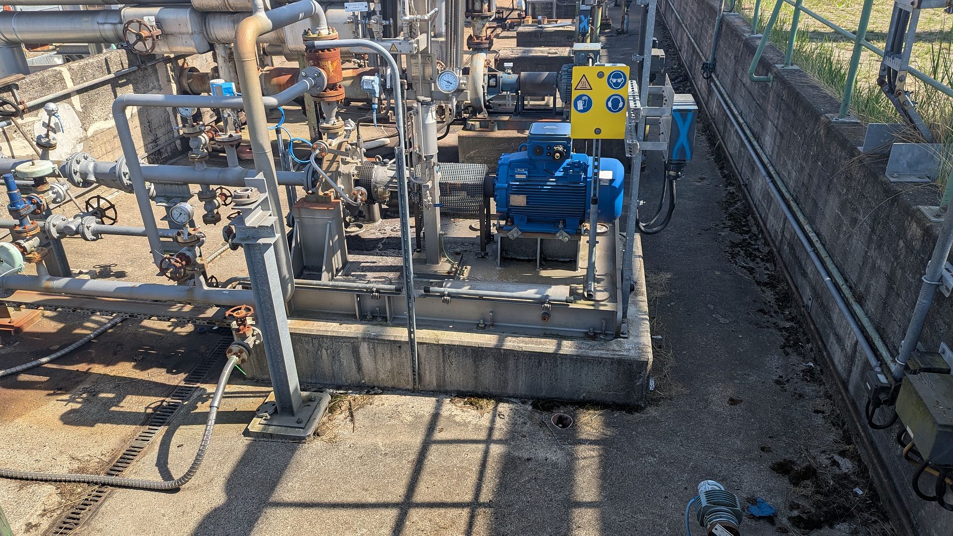 Naphtha, Gasoil, Hydrocarbons, Bitumen, Hot Water, HCL-Solution, Raw Water, Cool-Ruhrpumpen, Sulzer, Lutz, Halberg, Dickow - Image 1